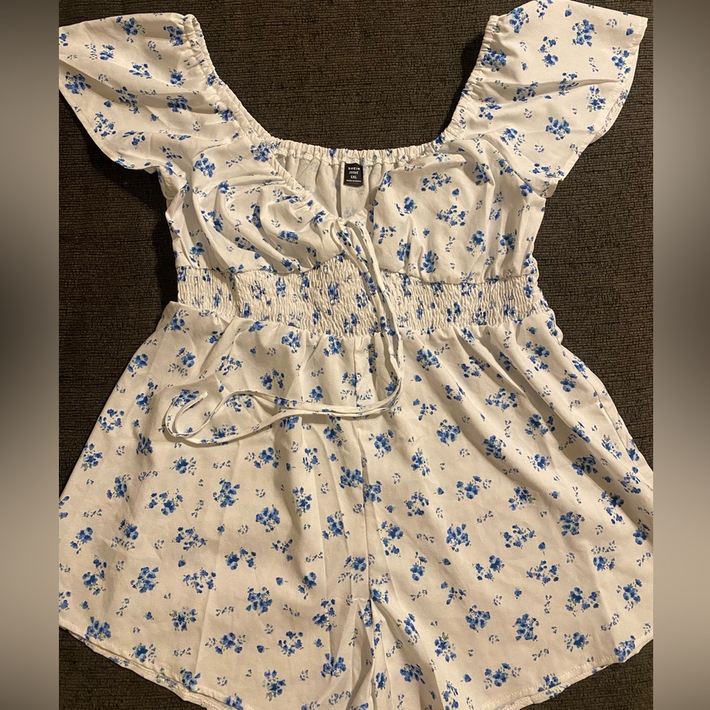 SHEIN Floral Romper
